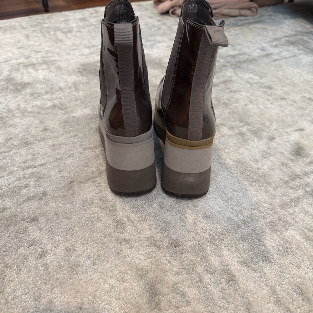 NEW!! Naked Feet Glossy Brown Ankle Boots GUILD IN MUD PLATFORM - Picture 4 of 12